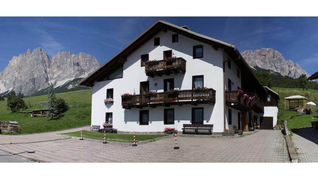 Cristallo & Faloria Suite Apartments Cortina dʼAmpezzo Exterior foto